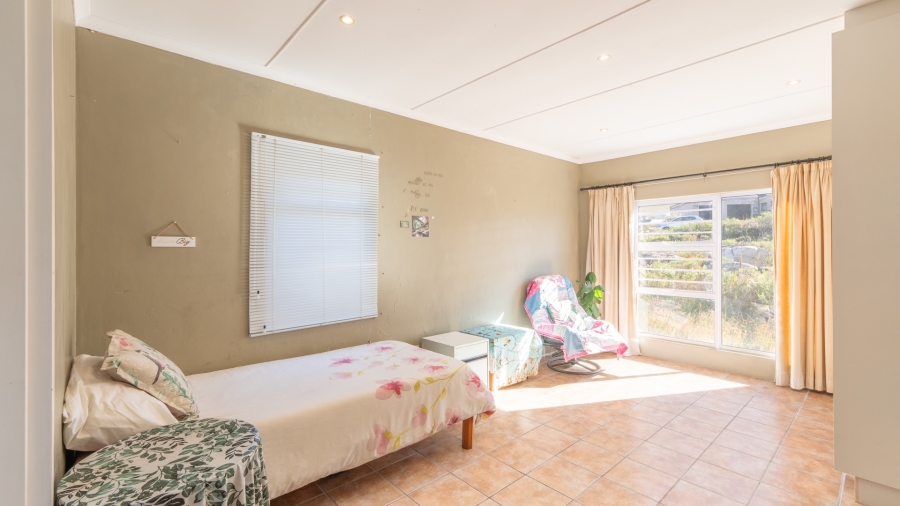 5 Bedroom Property for Sale in Sunny Seas Estate Western Cape